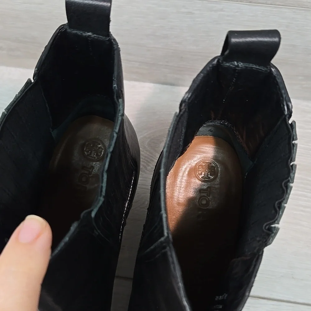Tory Burch good these